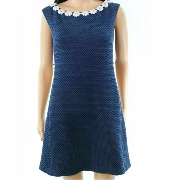 🐻🌼 BOUTIQUE MOSCHINO Navy Waffle Daisy Dress - Picture 6 of 17